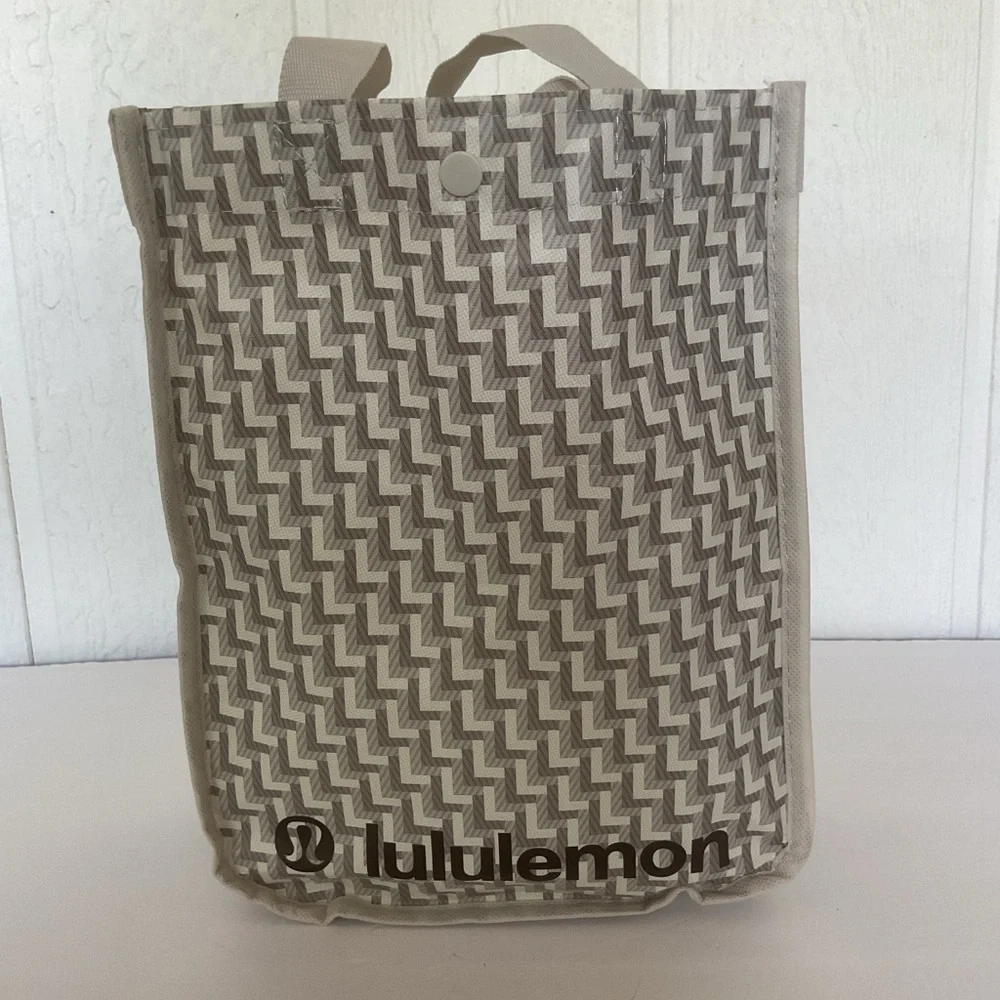 Lululemon 3D Effect Reusable Tote Bag